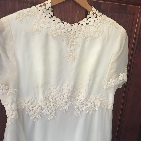 Vintage handmade wedding dress 1960s - Picture 1 of 13